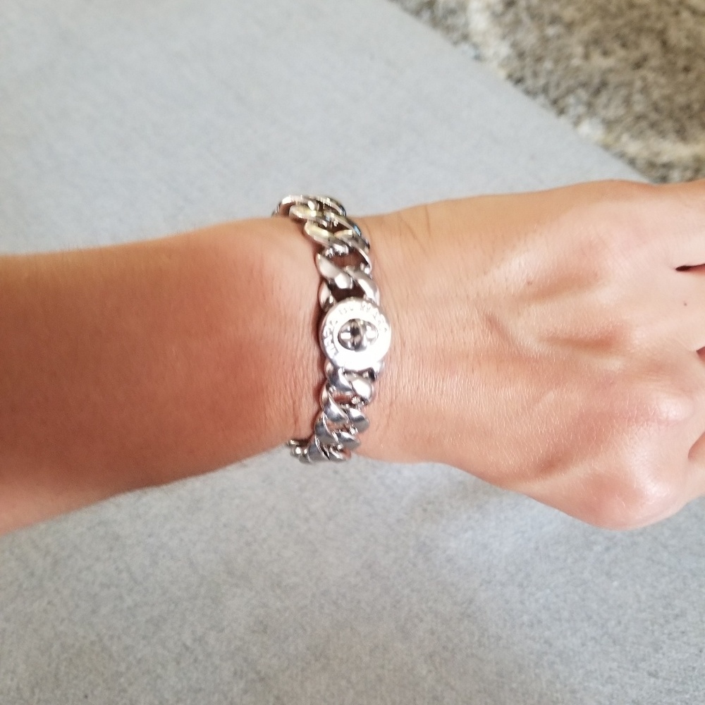 Marc Jacob's turn key bracelet